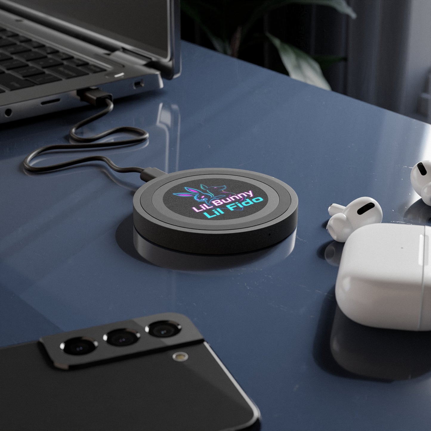 Cute Gaming Bunny Wireless Charging Pad - Quake Design