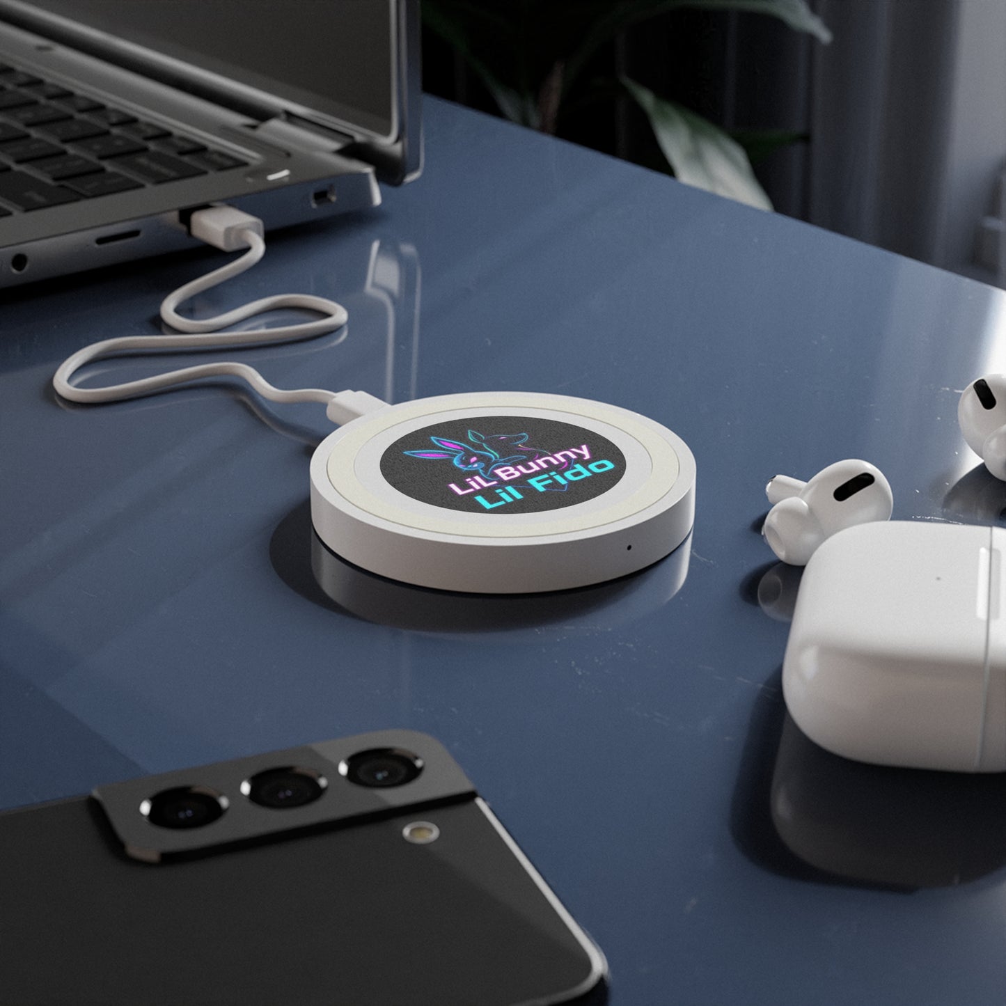 Cute Gaming Bunny Wireless Charging Pad - Quake Design